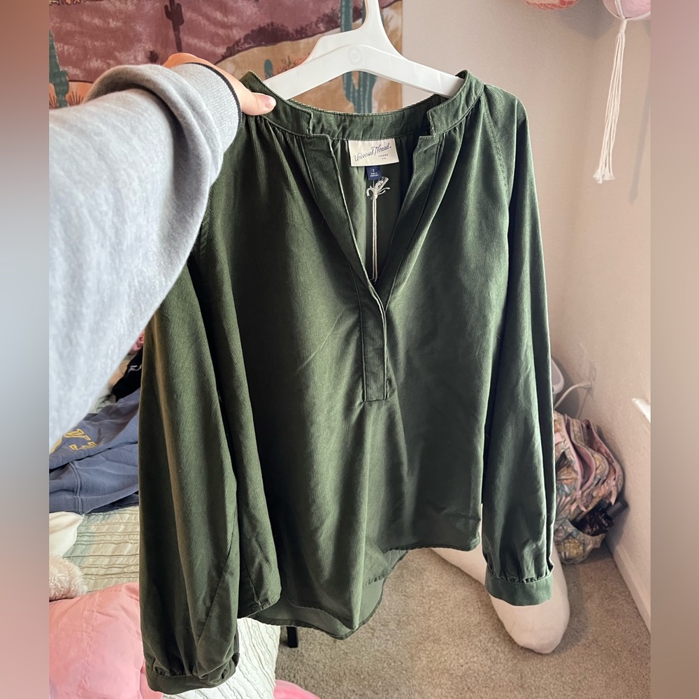 Dark Green Universal Threads Top